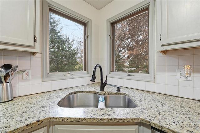 7024 N Mercier Court, Kansas City, MO 64118