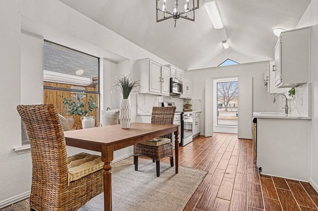 2008 Greenview Drive A, Carrollton, TX 75010