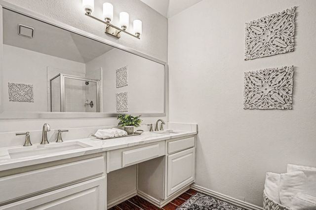 2008 Greenview Drive A, Carrollton, TX 75010