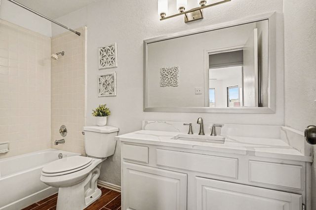 2008 Greenview Drive A, Carrollton, TX 75010