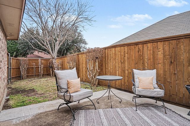2008 Greenview Drive A, Carrollton, TX 75010