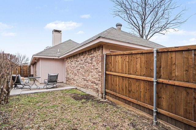 2008 Greenview Drive A, Carrollton, TX 75010