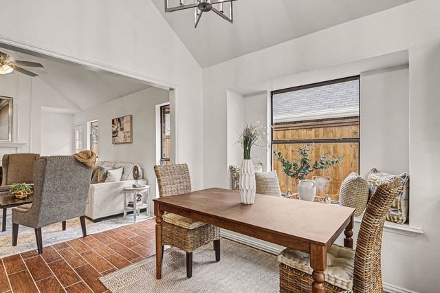 2008 Greenview Drive A, Carrollton, TX 75010