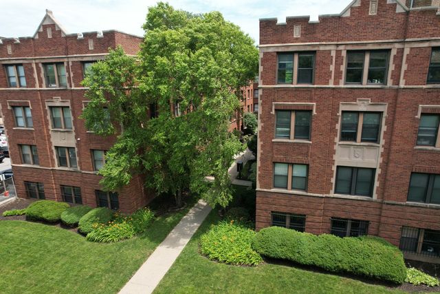 4527 S Drexel Boulevard 1W, Chicago, IL 60653