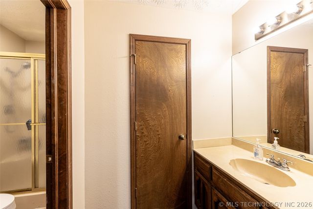 1022 N Miller Drive, Claremore, OK 74017