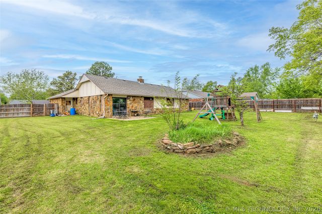 1022 N Miller Drive, Claremore, OK 74017