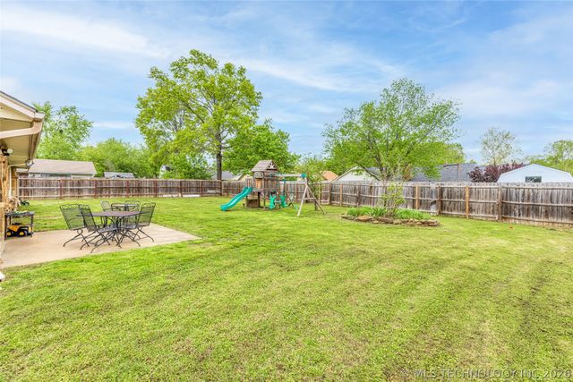 1022 N Miller Drive, Claremore, OK 74017