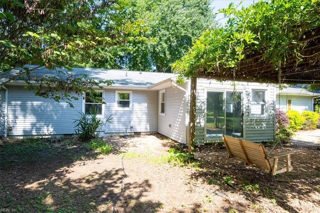 7395 Nelson DR, Gloucester, VA 23061