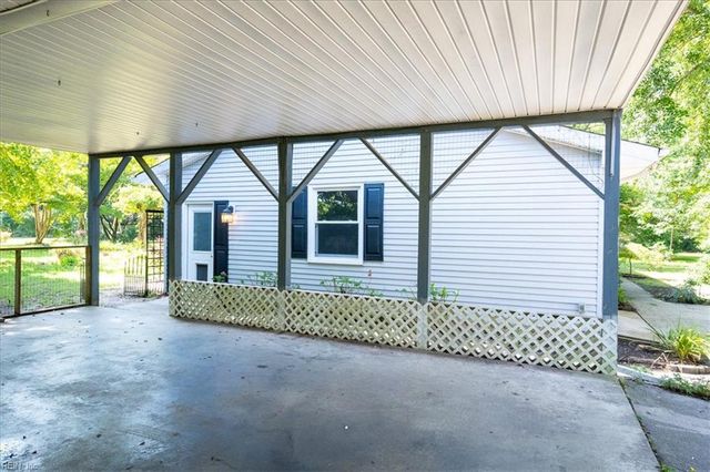 7395 Nelson DR, Gloucester, VA 23061