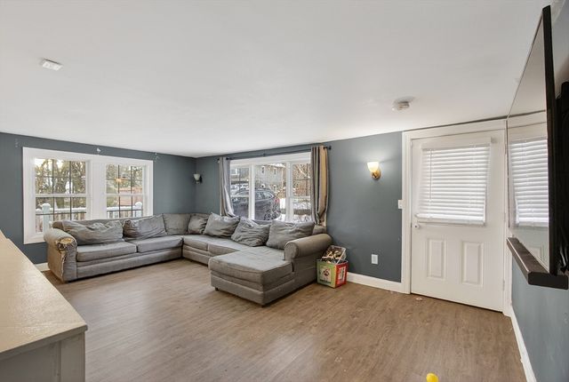 89 Goodale St, Haverhill, MA 01830