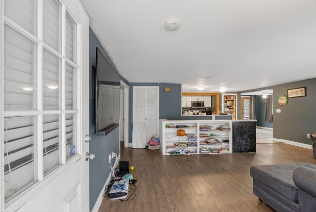 89 Goodale St, Haverhill, MA 01830