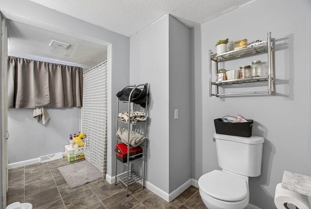 89 Goodale St, Haverhill, MA 01830