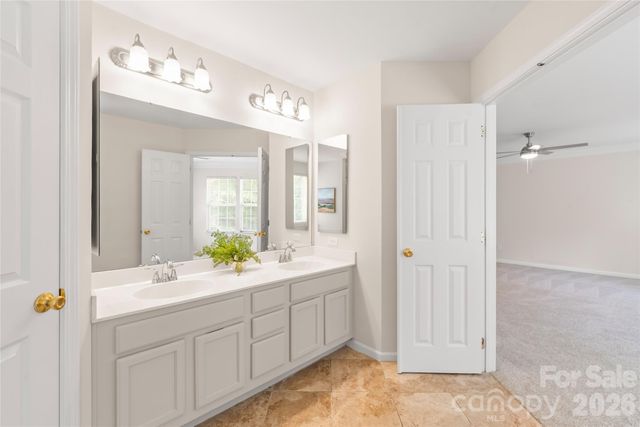 12319 Silveroak Lane, Charlotte, NC 28277