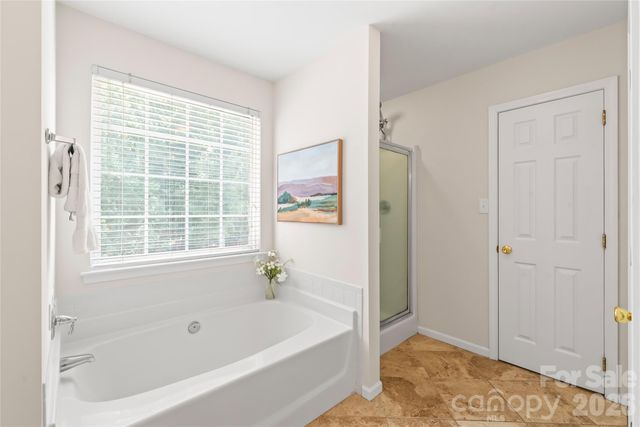 12319 Silveroak Lane, Charlotte, NC 28277