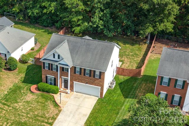 12319 Silveroak Lane, Charlotte, NC 28277