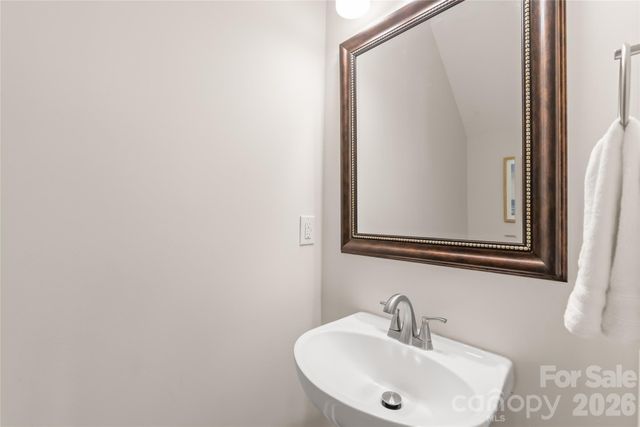 12319 Silveroak Lane, Charlotte, NC 28277