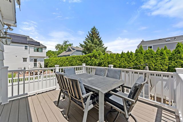 78 Bradley Road, Scarsdale, NY 10583