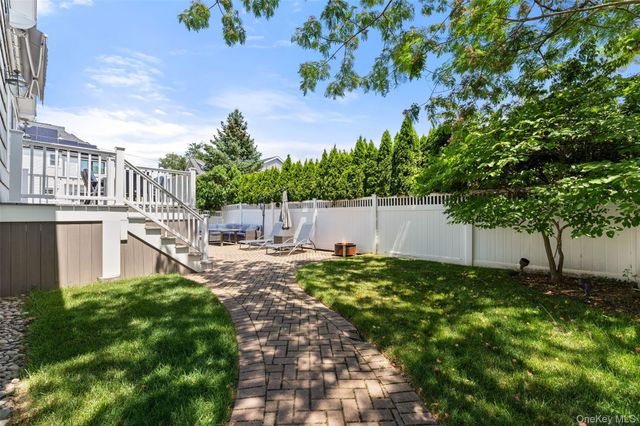 78 Bradley Road, Scarsdale, NY 10583