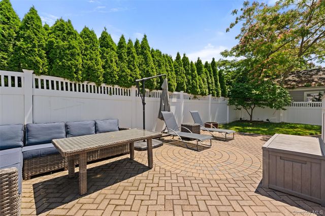 78 Bradley Road, Scarsdale, NY 10583