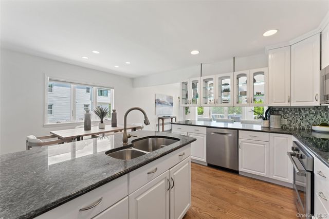 78 Bradley Road, Scarsdale, NY 10583