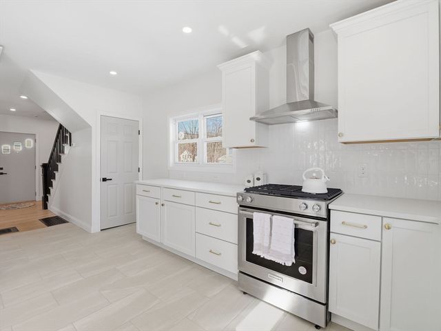 47 Hale St, Leominster, MA 01453