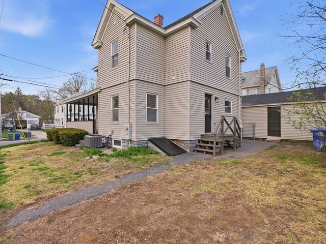 47 Hale St, Leominster, MA 01453
