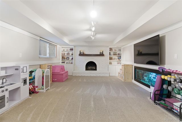 3438 Harmony Drive, Troy, MI 48083