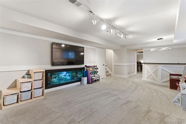 3438 Harmony Drive, Troy, MI 48083