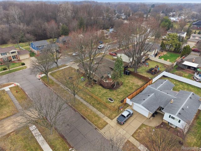 3438 Harmony Drive, Troy, MI 48083