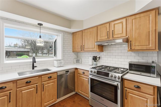 3438 Harmony Drive, Troy, MI 48083