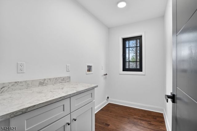 1345 Overhill St, Westfield Town, NJ 07090