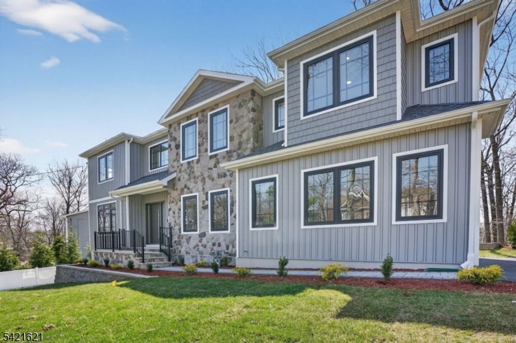 1345 Overhill St, Westfield Town, NJ 07090