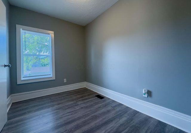 1120 E Kossuth Street, Columbus, OH 43206