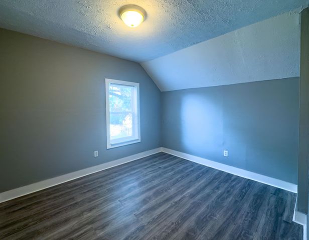 1120 E Kossuth Street, Columbus, OH 43206