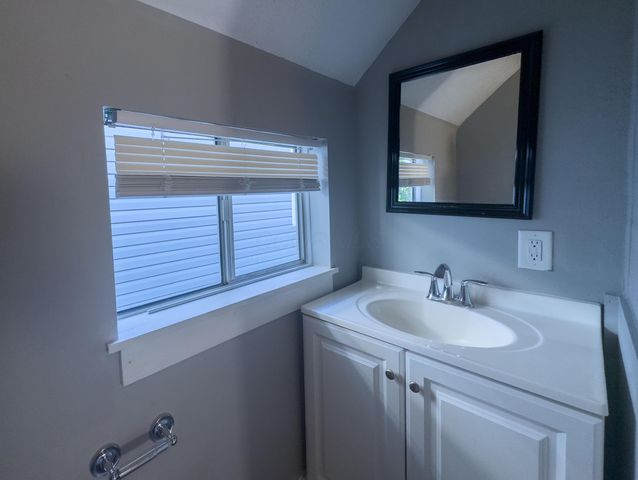 1120 E Kossuth Street, Columbus, OH 43206