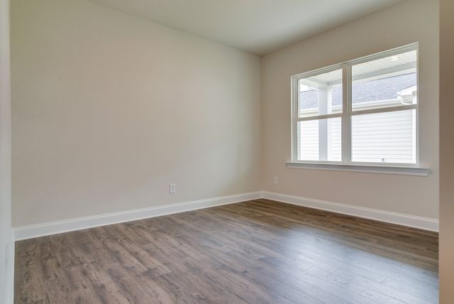 2528 Elmcroft Ave, Murfreesboro, TN 37128