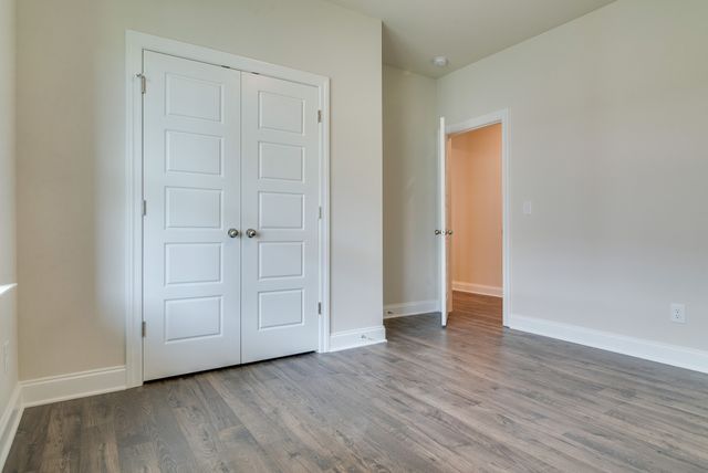 2528 Elmcroft Ave, Murfreesboro, TN 37128