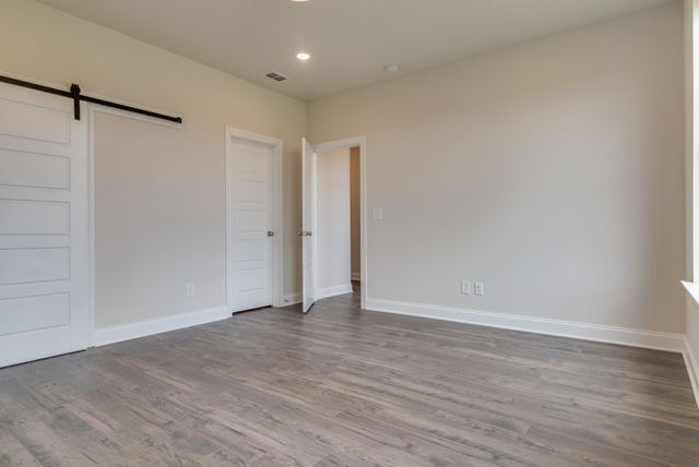 2528 Elmcroft Ave, Murfreesboro, TN 37128