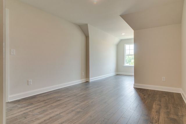 2528 Elmcroft Ave, Murfreesboro, TN 37128