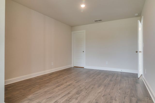 2528 Elmcroft Ave, Murfreesboro, TN 37128