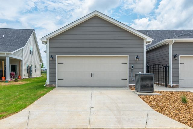2528 Elmcroft Ave, Murfreesboro, TN 37128