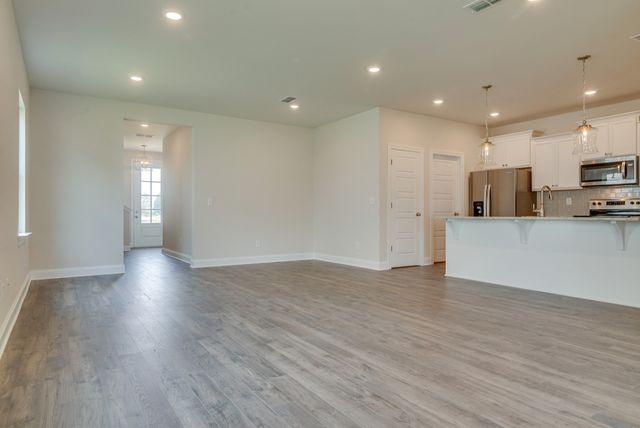 2528 Elmcroft Ave, Murfreesboro, TN 37128