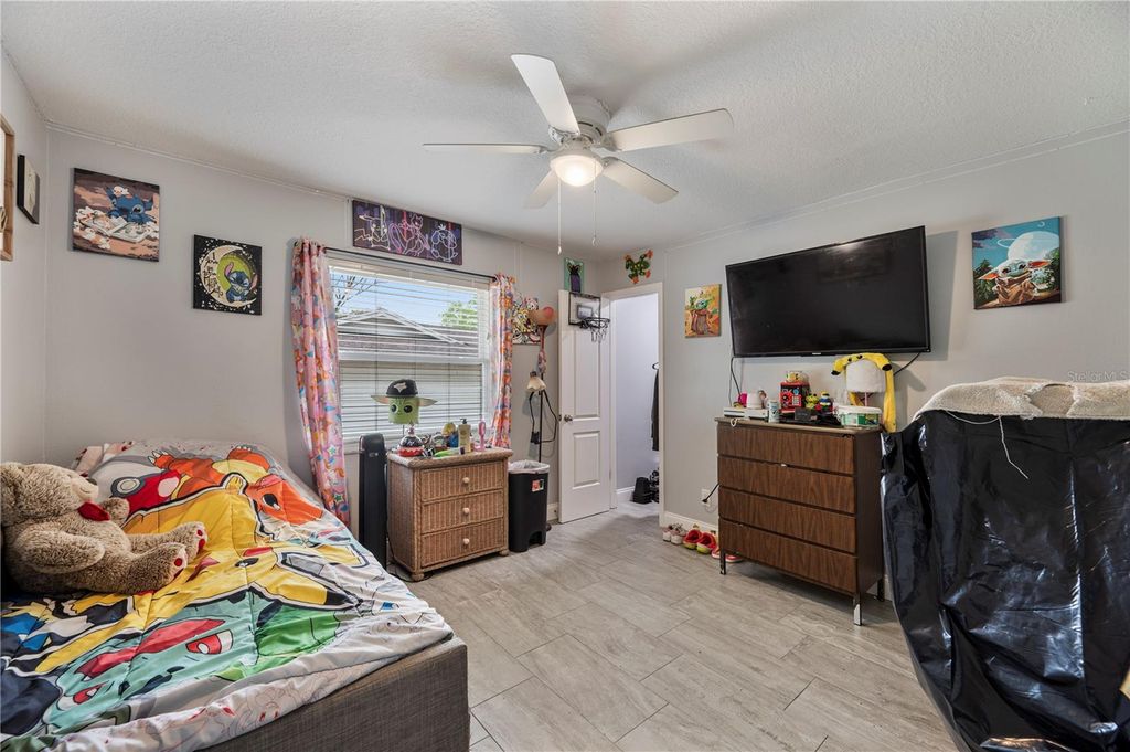 Image 26 of property listing at 1123 KNIGHTS PLACE, Lakeland, FL 33813