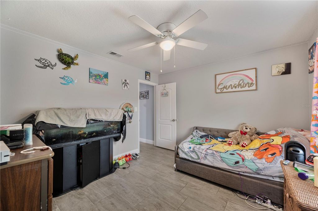 Image 27 of property listing at 1123 KNIGHTS PLACE, Lakeland, FL 33813