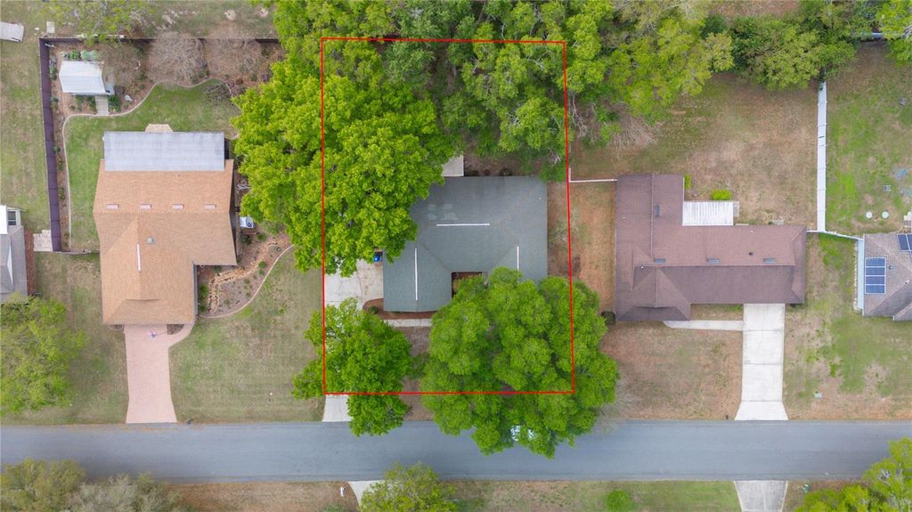 Image 36 of property listing at 1123 KNIGHTS PLACE, Lakeland, FL 33813