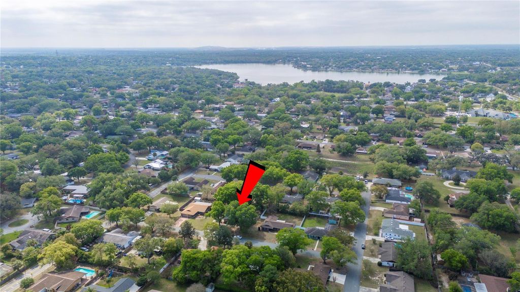 Image 46 of property listing at 1123 KNIGHTS PLACE, Lakeland, FL 33813