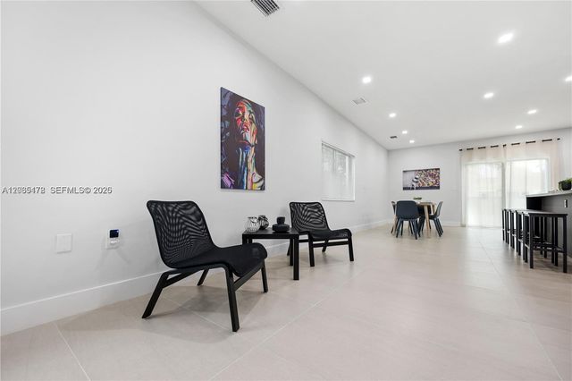 1121 NW 25th St, Miami, FL 33127