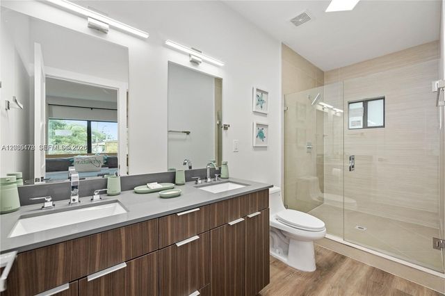 1121 NW 25th St, Miami, FL 33127