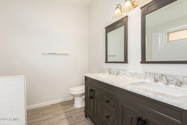 1851 E CARLA VISTA Drive, Gilbert, AZ 85295