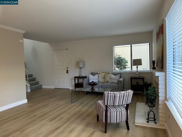 402 Olympus 7, Hercules, CA 94547